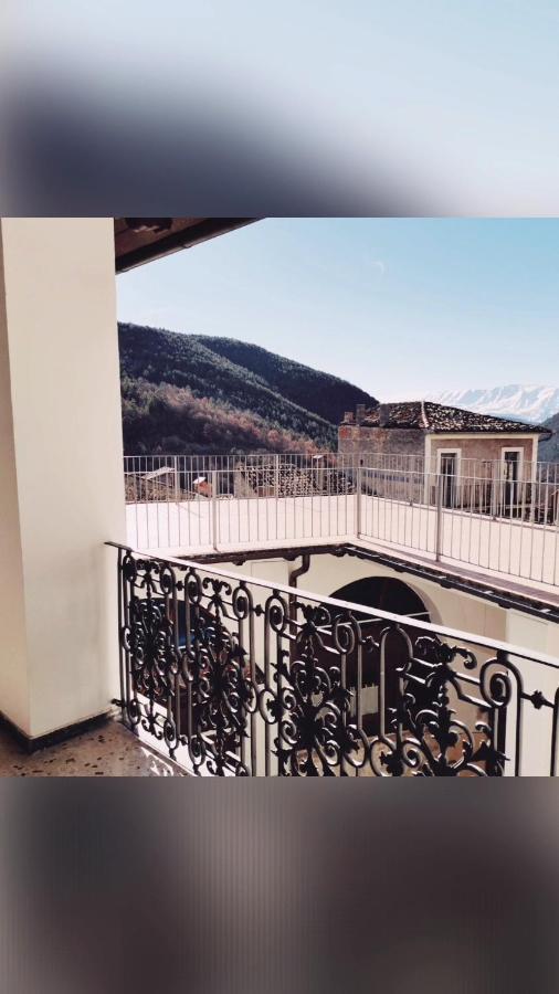 Piazzetta Del Forno Grazioso Bilocale Ad Assergi Exterior photo